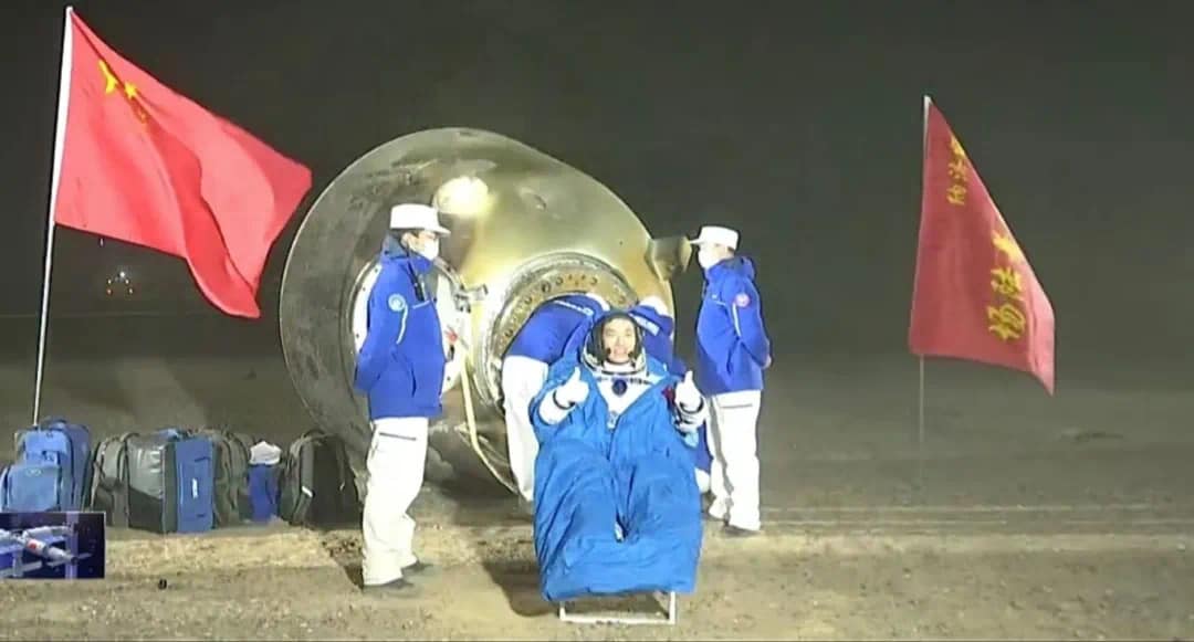 Chinese astronauts return to earth safely after six-month stint in ...