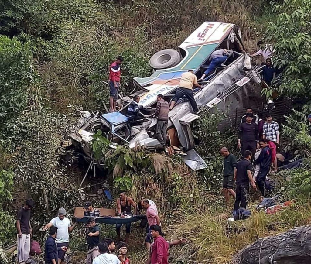 36 killed as bus falls into gorge in Uttarakhand - The Meghalayan Express