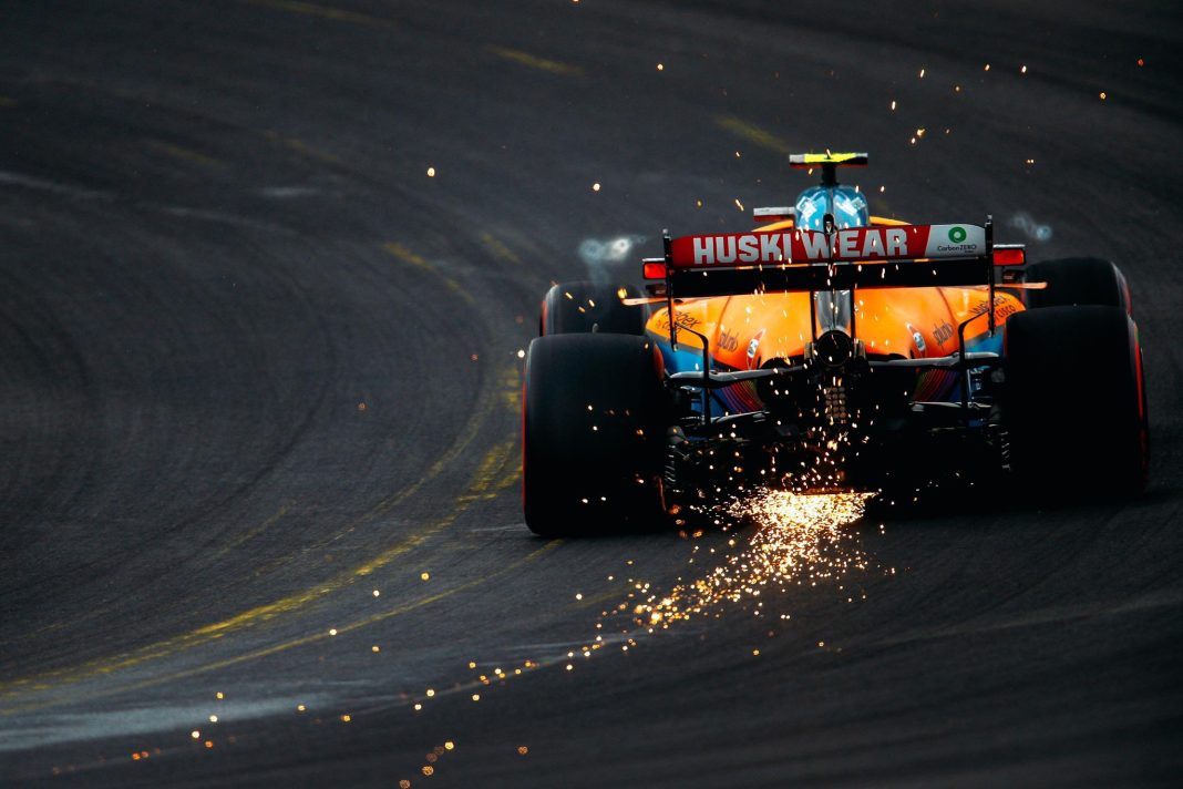 Lando Norris takes pole in rainy Las Vegas qualifying, Verstappen bumped to second