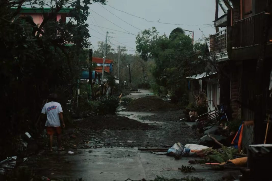 Super Typhoon Fung-wong leaves 2 dead in Philippines