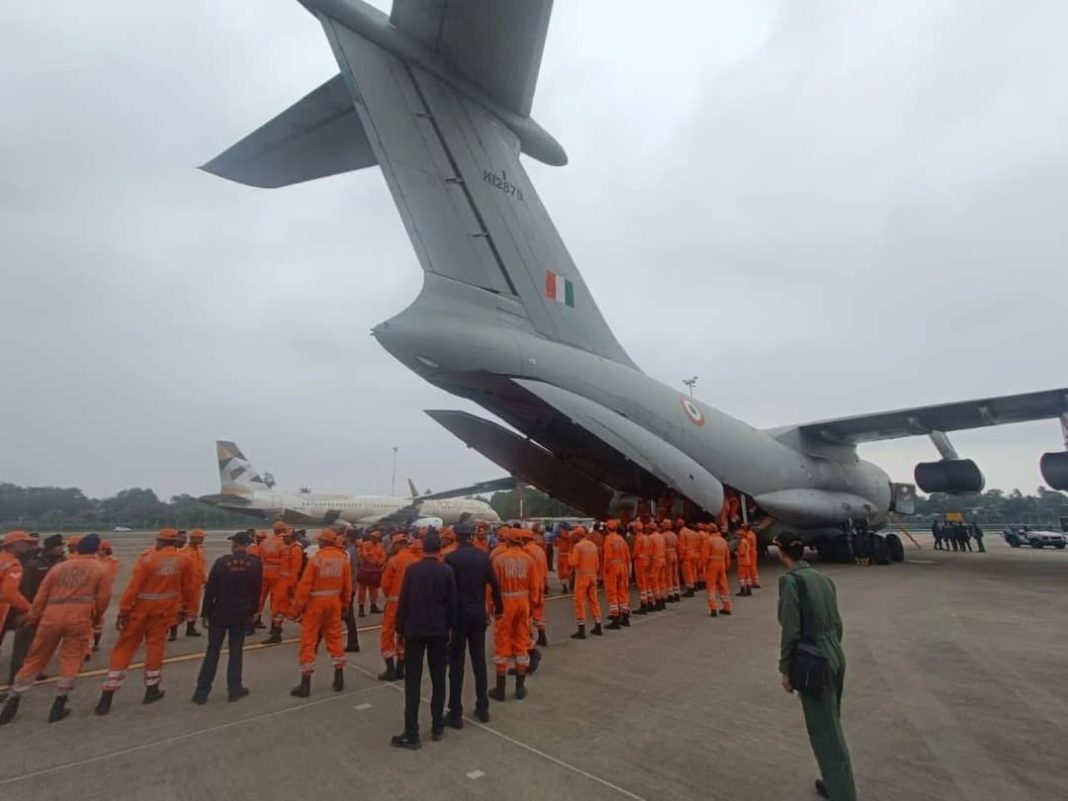 Indian Air Force delivers 21 tonnes of relief material to Sri Lanka reeling from floods, landslides