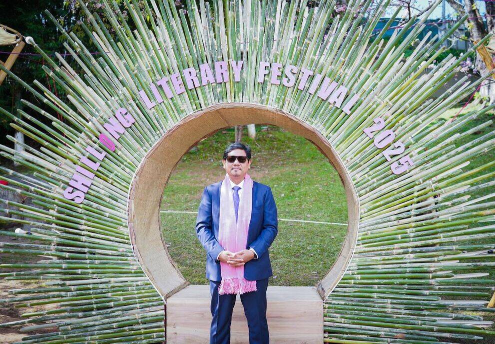 CM envisions to link literature fest with economic strategy