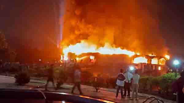Cong seeks thorough probe into Goa nightclub fire; Rahul alleges criminal failure of governance