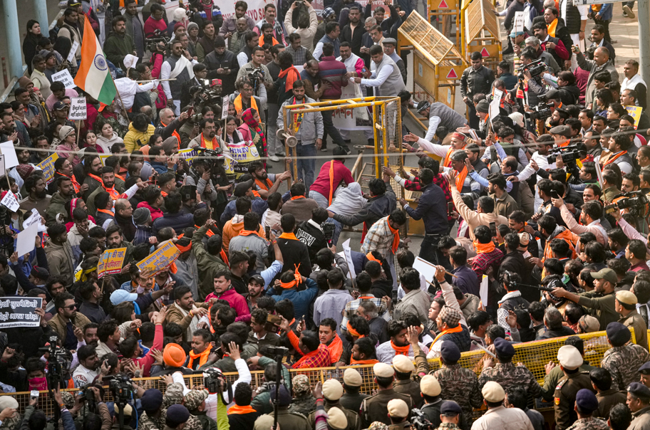 Chaos at Bangladesh High Commission as VHP, Bajrang Dal protesters clash with police