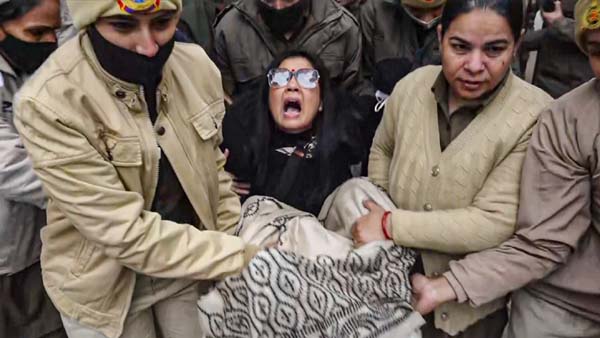 TMC MPs stage protest outside Union Home Ministry office over ED raids against I-PAC