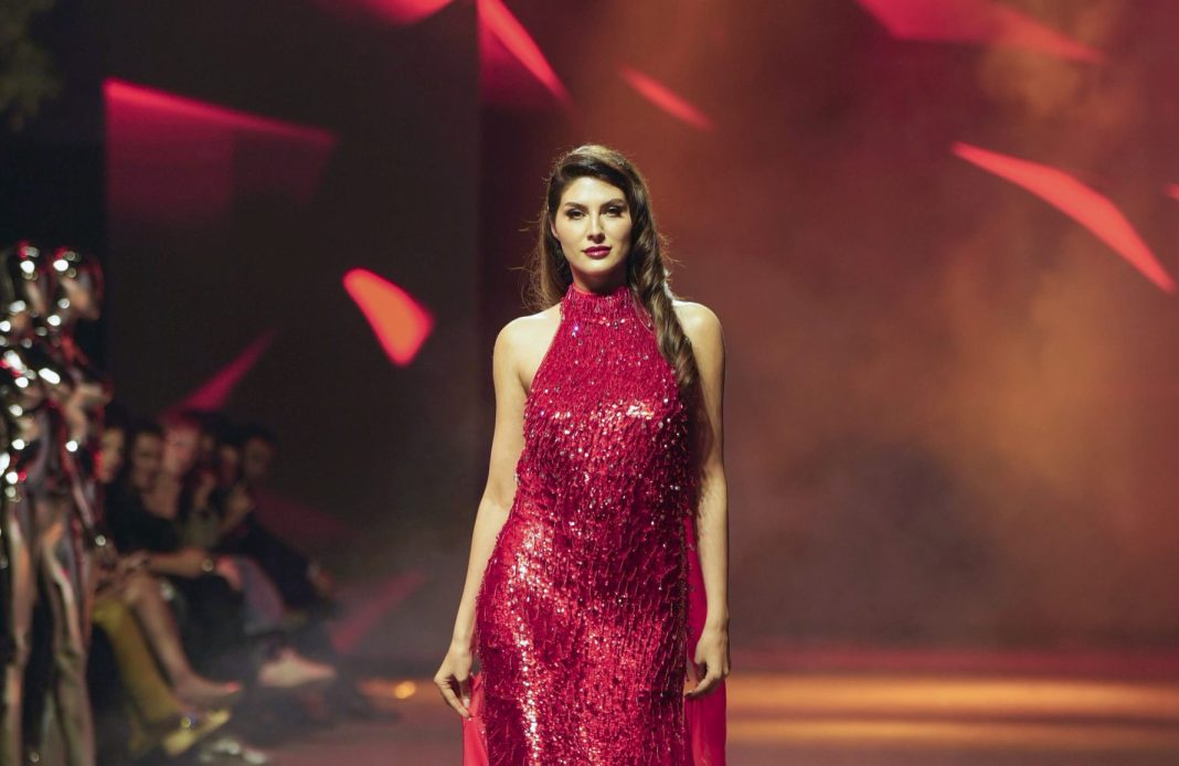 West is embracing, emulating Indian fashion: model-actor Elnaaz Norouzi