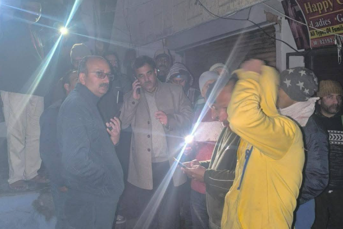 Himachal: NDRF, dog squad join search for six missing Nepalese nationals in Solan building fire