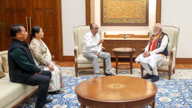 Manipur CM meets PM Modi, briefs him on steps taken to bring peace in state