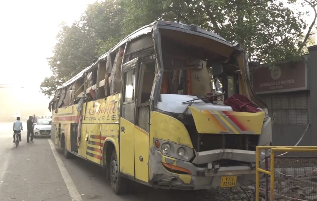 2 dead as tourist bus overturns in central Delhi