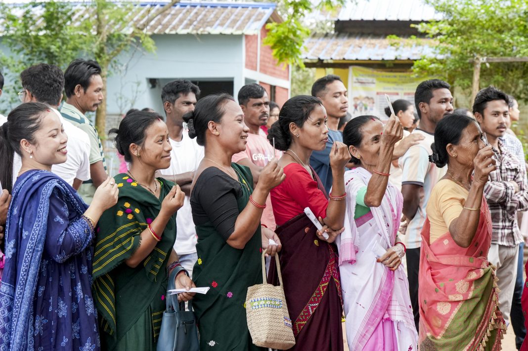 Assam records nearly 60 pc turnout till 1 pm in assembly polls; Himanta, Gaurav cast votes