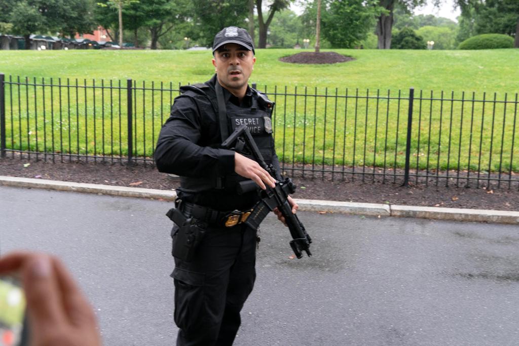 Suspect dead after opening fire near White House security checkpoint, Secret Service says