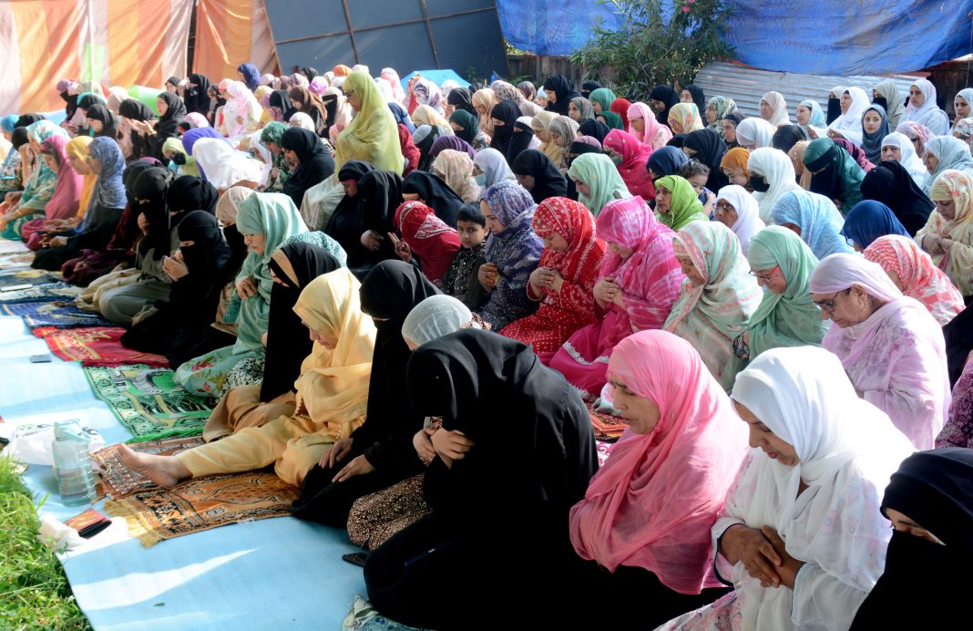 Eid-ul-Azha celebrated across Kashmir; over 60,000 offer prayers at Hazratbal