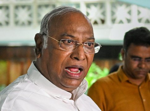 Common people sweating it out due to fire of ‘BJP-sponsored inflation’: Kharge’s dig at PM