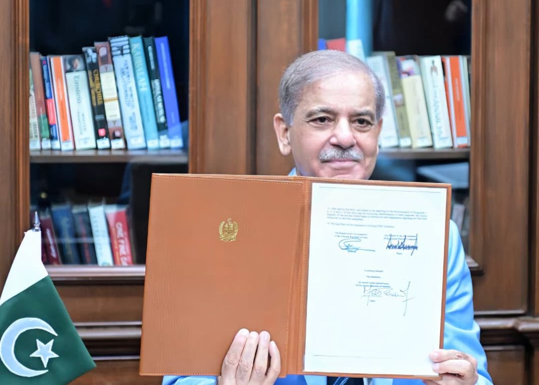 Mediator Pakistan signs US-Iran peace memorandum