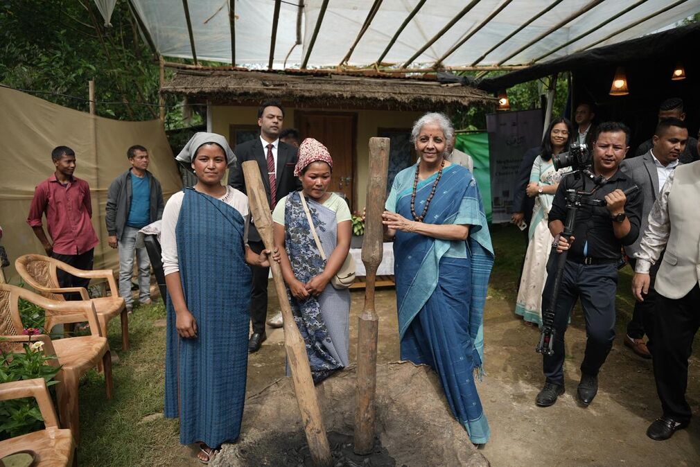 Sitharaman tries hand at unique black clay pottery making