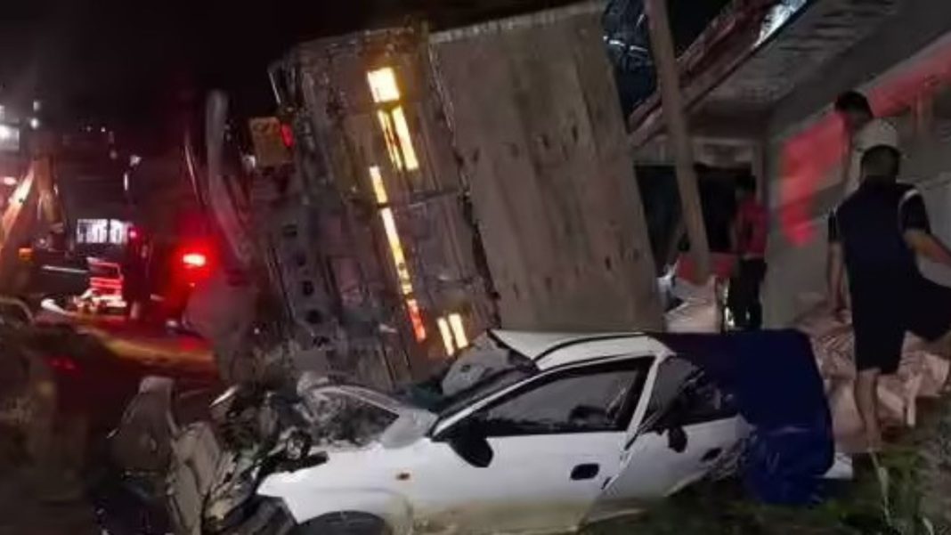 Three killed as car rams into truck in Mizoram