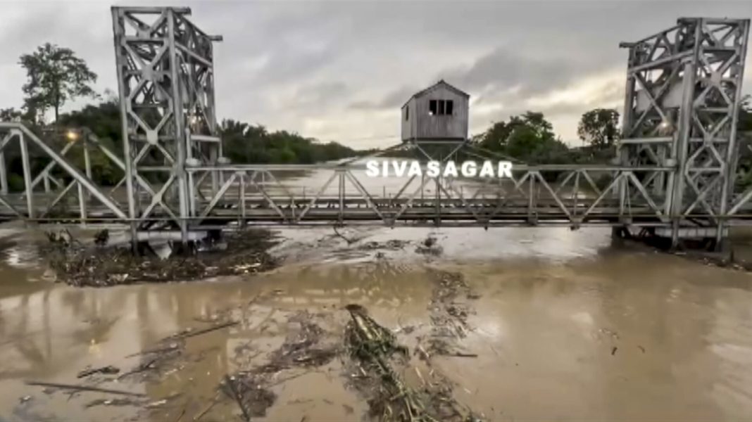 Flood situation in Assam remains grim, 3.6 lakh affected