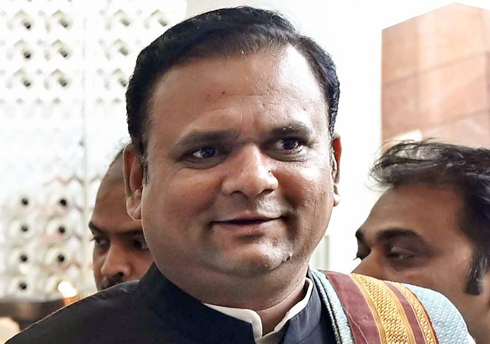 110 secretaries take salaries from govt, but not even 4 of them present in Assembly: Speaker