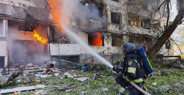 Ukraine fires 400 drones toward Moscow as Zelenskyy grapples with protests
