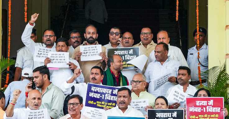 Opposition legislators of Bihar stage protests against police action in Delhi’s Jantar Mantar