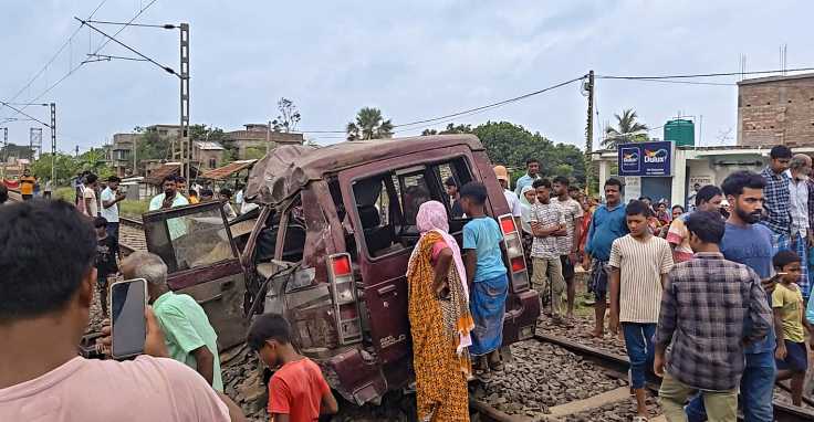 Suvendu seeks death penalty for gateman in Murshidabad level crossing accident that killed 5