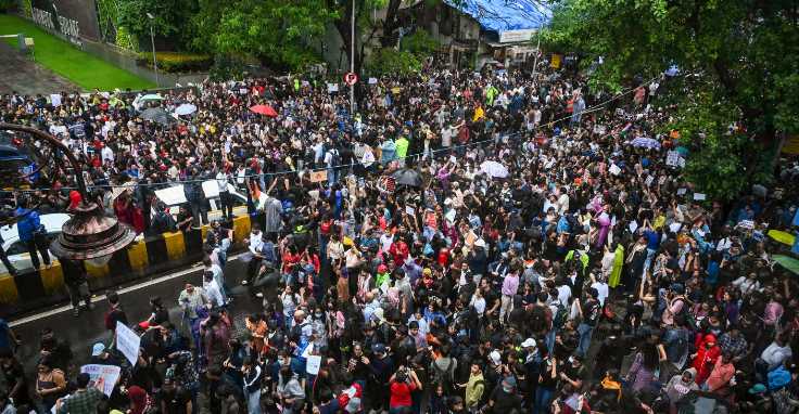 Woman blocking police van defining moment of Mumbai protests