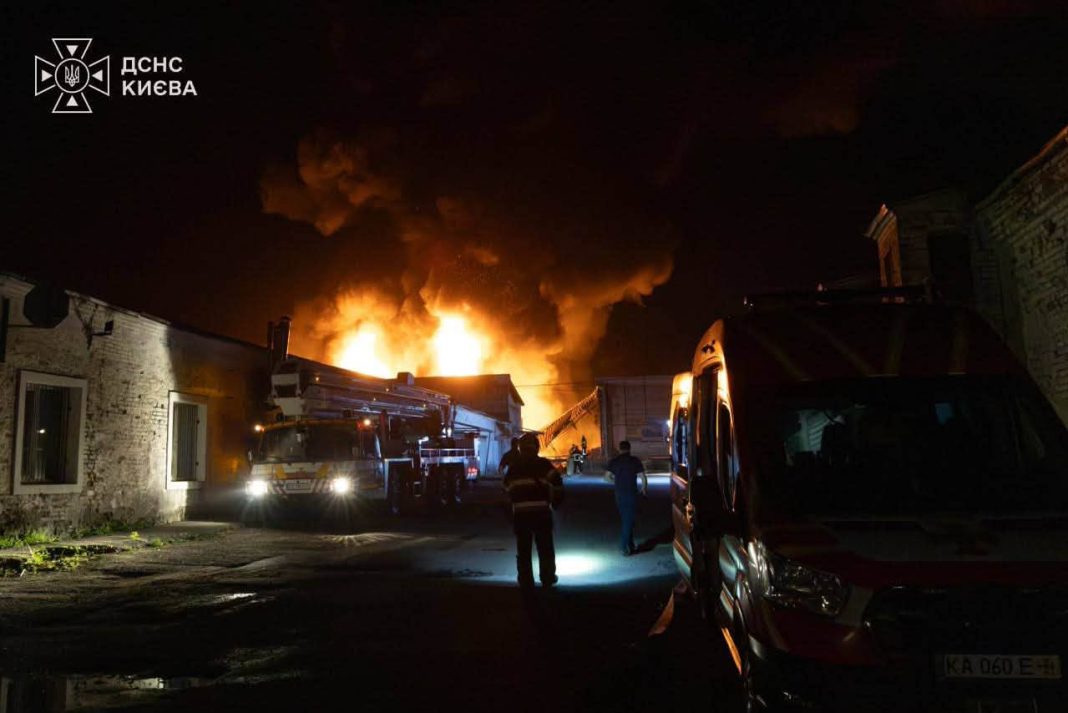 Russian attacks kill 10 in Ukraine