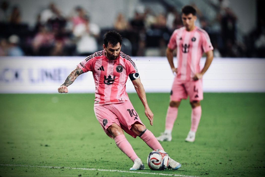 Lionel Messi scores 4 goals, adds assist to lead Inter Miami to 7-1 romp over Montreal