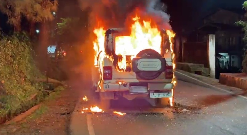 Vehicles torched; Vivekananda, Netaji statues vandalised during KSU bike rally