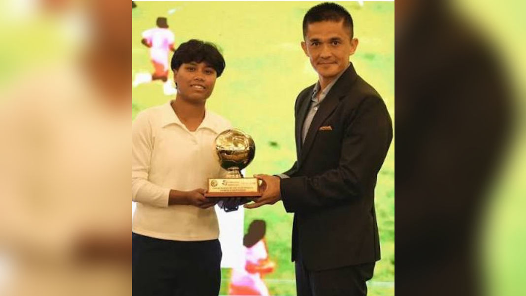 Footballer Sanfida Nongrum wins FPAI Young Player award