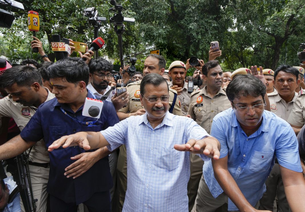 AAP’s march against E20 halted, Kejriwal stages sit-in on PM’s residence route