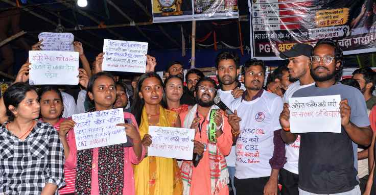 J’khand exam row: Protesters accuse govt of withholding health info of Devendra Mahto to weaken stir