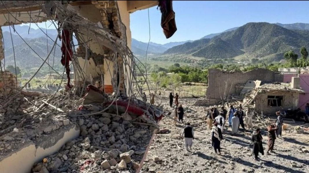 Pakistan says airstrikes target militant hideouts in Afghanistan, killing 28
