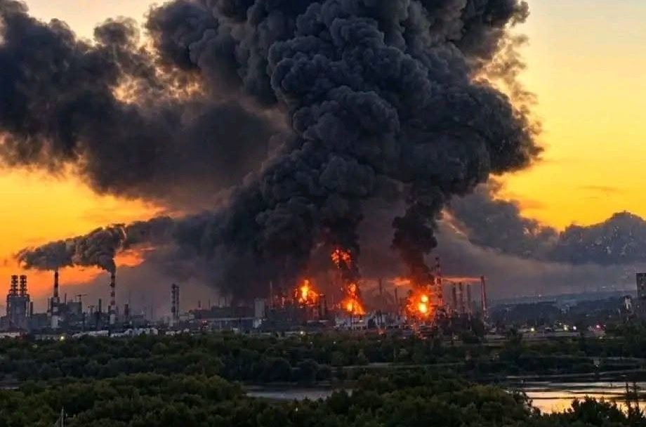Ukraine fires over 1,000 drones at Russia, including ‘largest ever’ attack on Moscow