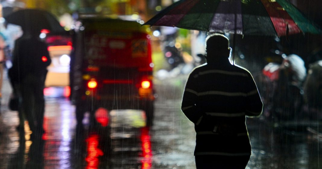 Depression triggers heavy rain over Bengal, landslides in Darjeeling