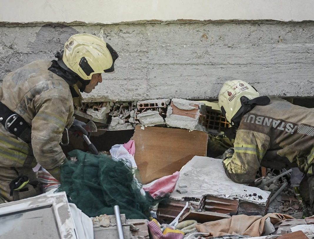 Building collapse in Istanbul traps at least 7 people, including child