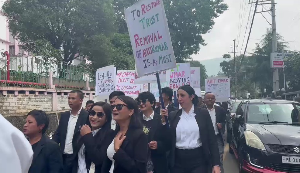 Lawyers intensify protest against AG