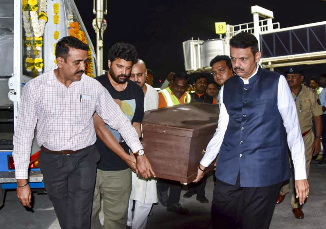 Nana Patekar’s last rites conducted at his Pune farmhouse with full state honours