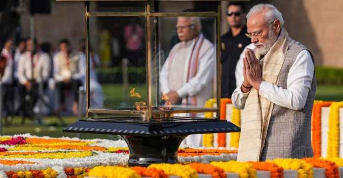 PM Modi pays tributes to Mahatma Gandhi, Lal Bahadur Shastri on birth ...