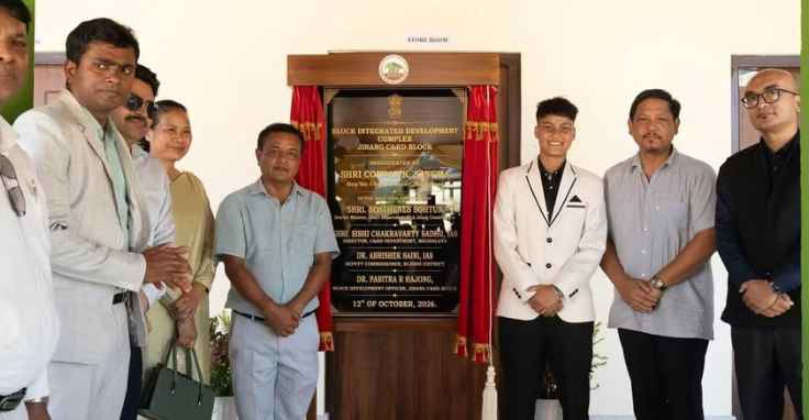 CM lays base for Mini Secretariat at Patharkhmah